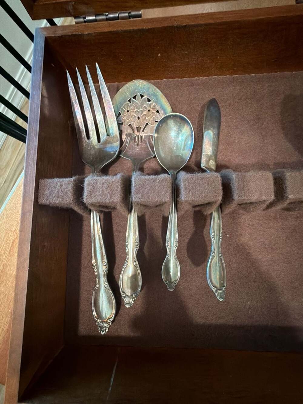 WM Rogers Silverplate Flatware Set with Wooden Box - Picture 7 of 7